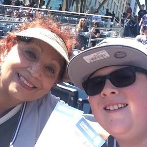 Meet your Posher, Laurie